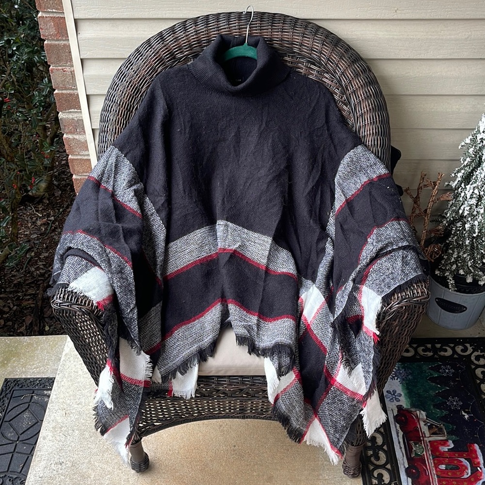 Ellie Kate Sweater Plaid Poncho OS
